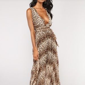 Fashion Nova leopard plunge maxi dress